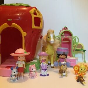 2000s Strawberry Shortcake play set